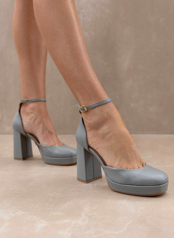 Γόβες με μπαρέτα και φιάπα TFP - Γκρι - thefashionproject.gr - TFP