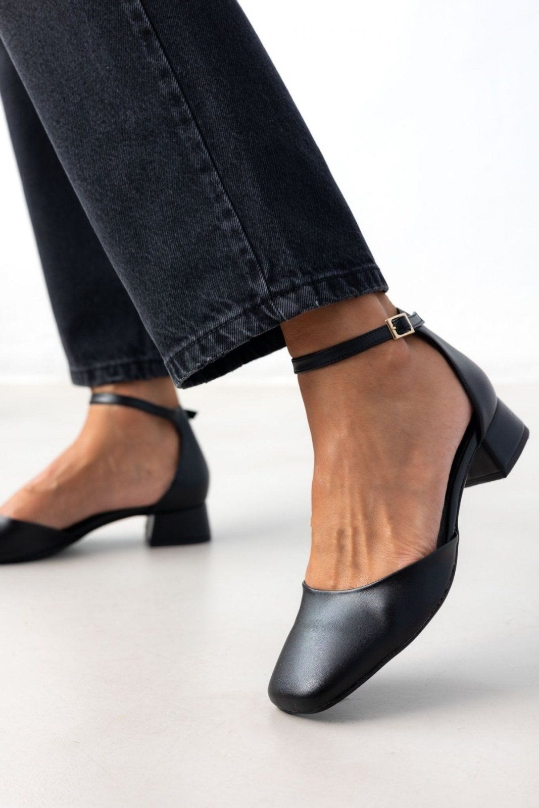 Γόβες με μπαρέτα Tfp - Μαύρο - thefashionproject.gr - TFP