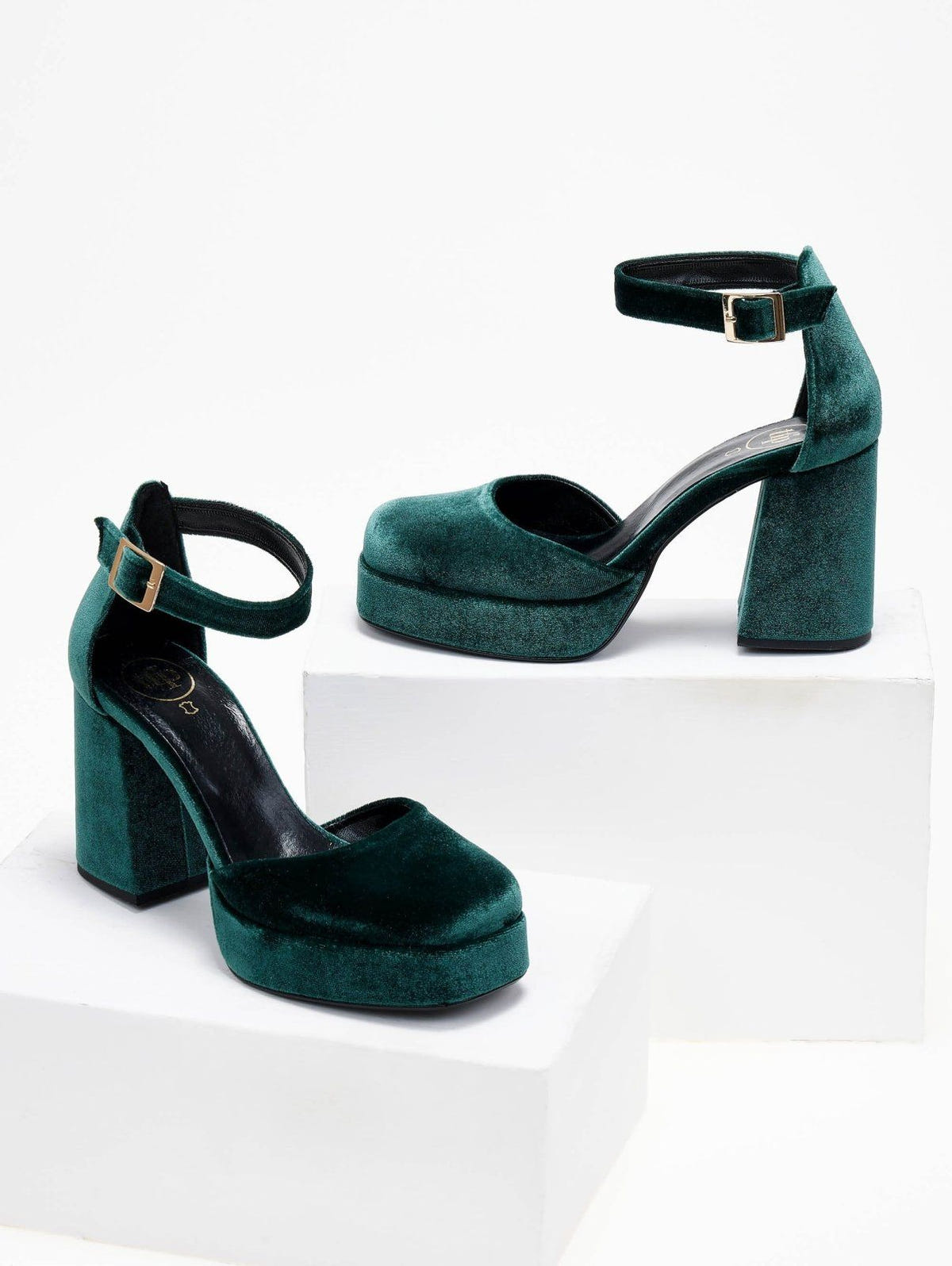 Γόβες με μπαρέτα velvet TFP - Κυπαρισσί - thefashionproject.gr - TFP