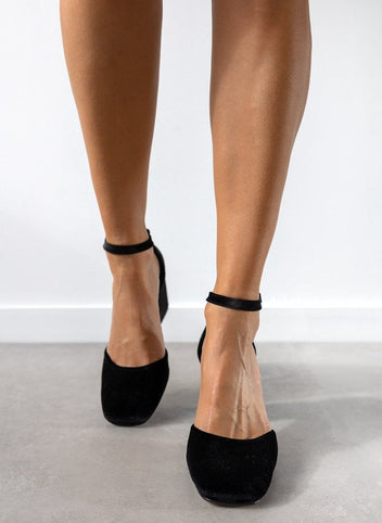 Γόβες με μπαρέτα velvet TFP - Μαύρο - thefashionproject.gr - TFP