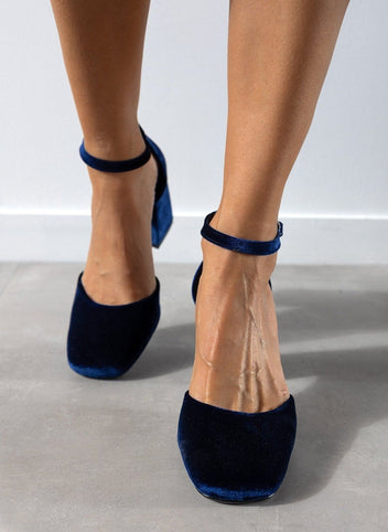 Γόβες με μπαρέτα velvet TFP - Μπλε - thefashionproject.gr - TFP