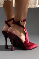 Γόβες μυτερές ασύμμετρες από velvet ύφασμα TFP - Burgundy - thefashionproject.gr - TFP