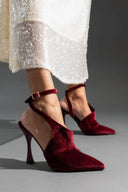 Γόβες μυτερές ασύμμετρες από velvet ύφασμα TFP - Burgundy - thefashionproject.gr - TFP