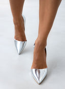 Γόβες μυτερές λουστρίνι με άνοιγμα - Ασημί - thefashionproject.gr - Bellucci