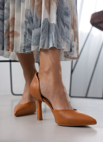 Γόβες μυτερές με άνοιγμα TFP - Ταμπά - thefashionproject.gr - TFP