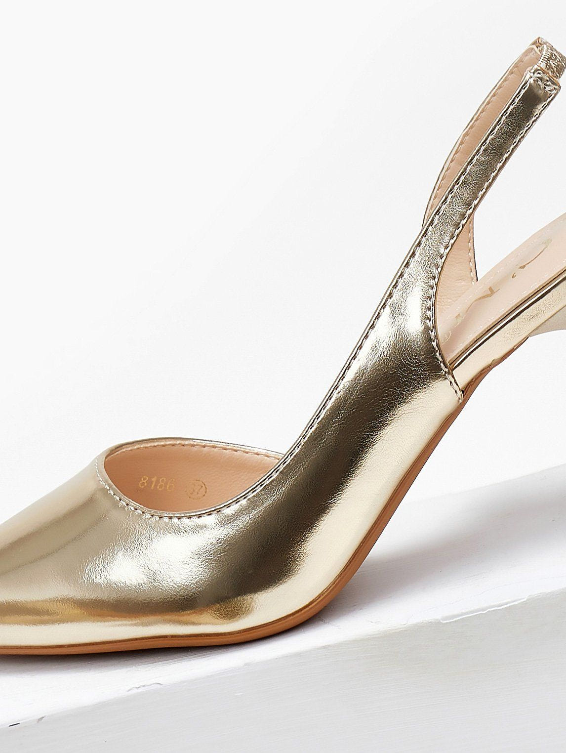 Γόβες μυτερές με λουράκι - Χρυσό - thefashionproject.gr - CM Paris