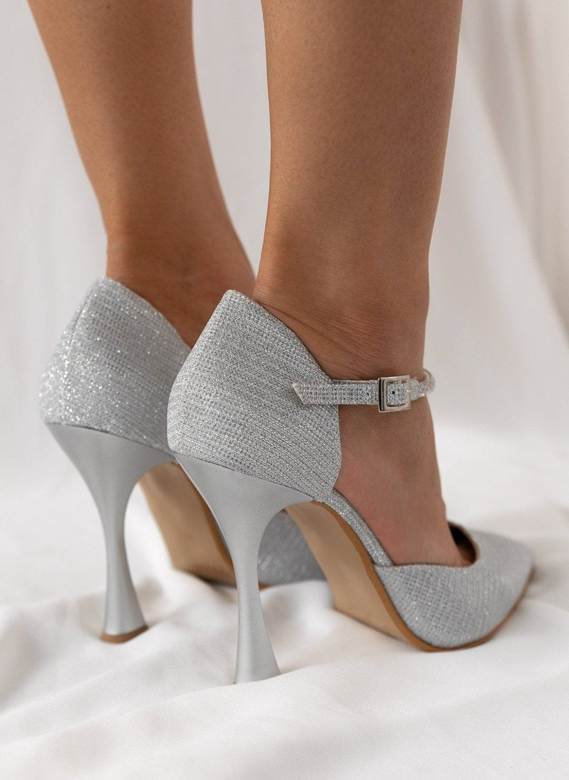 Γόβες μυτερές με στρας μπαρέτα TFP - Ασημί - thefashionproject.gr - TFP