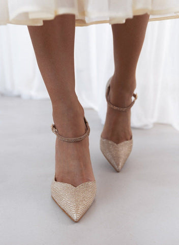 Γόβες μυτερές με στρας μπαρέτα TFP - Nude - thefashionproject.gr - TFP