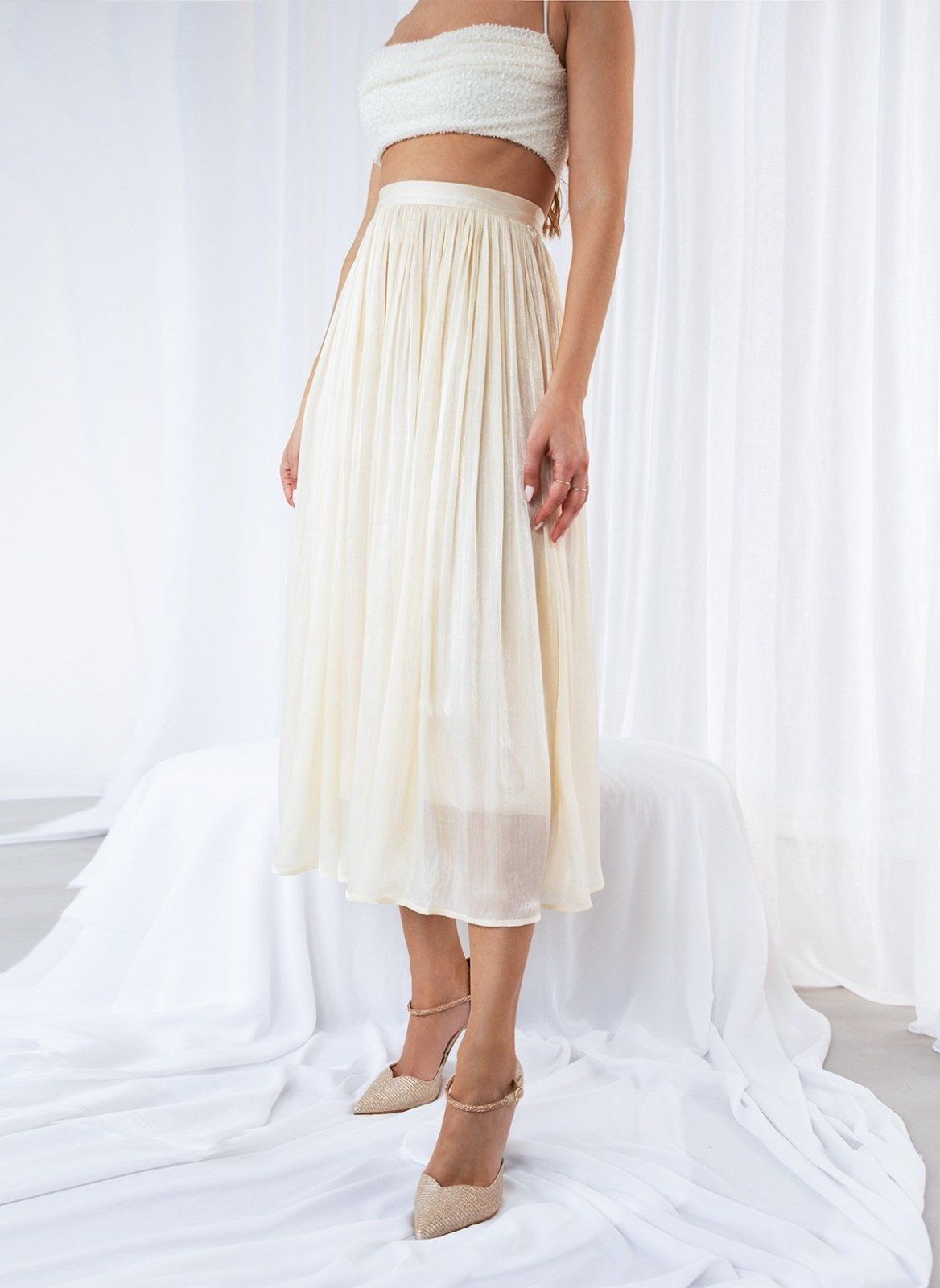 Γόβες μυτερές με στρας μπαρέτα TFP - Nude - thefashionproject.gr - TFP