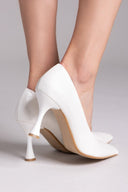 Γόβες μυτερές με v cut TFP - Λευκό Πέρλα - thefashionproject.gr - TFP