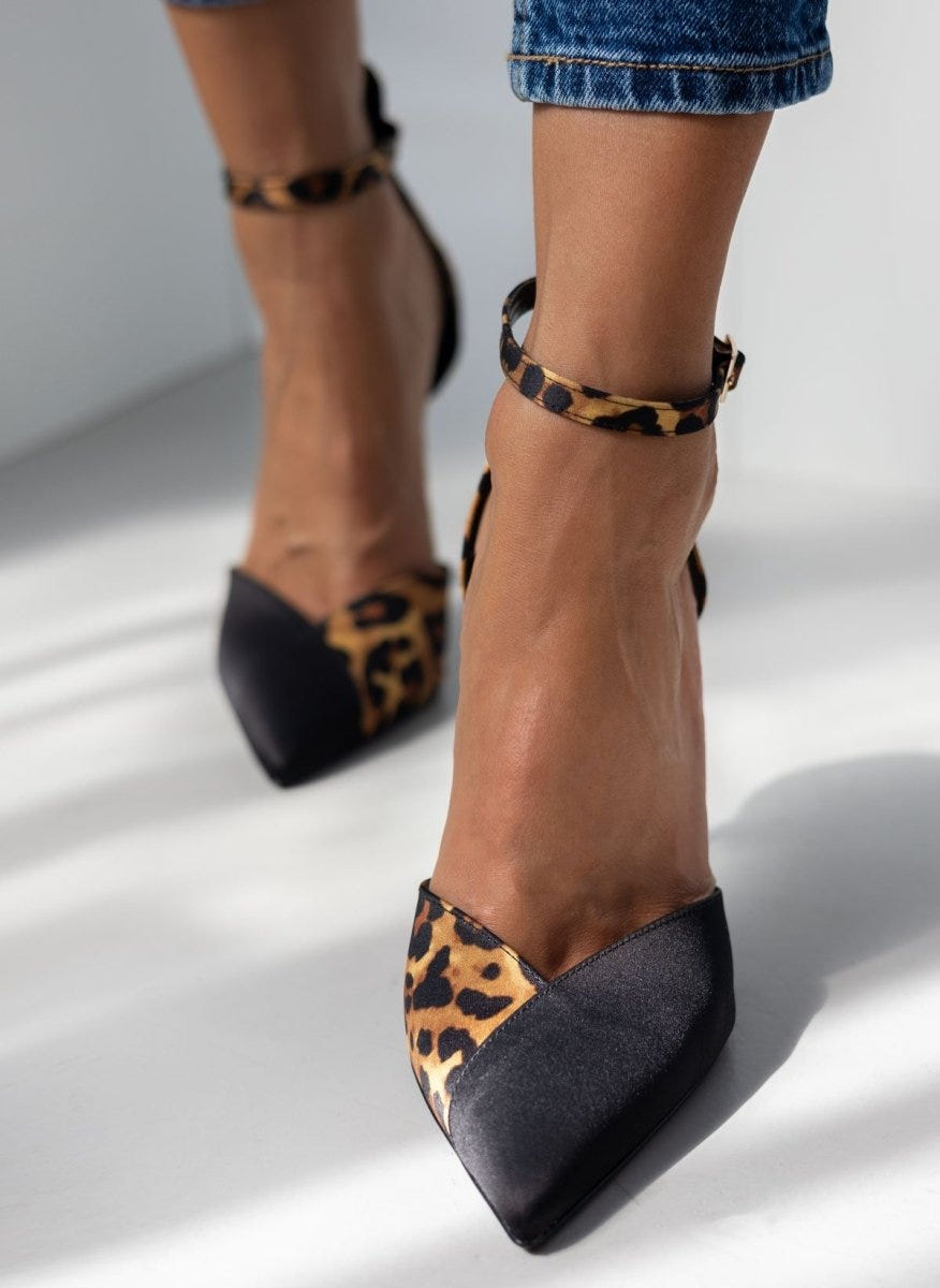 Γόβες μυτερές σατέν με μπαρέτα TFP - Leopard - thefashionproject.gr - TFP