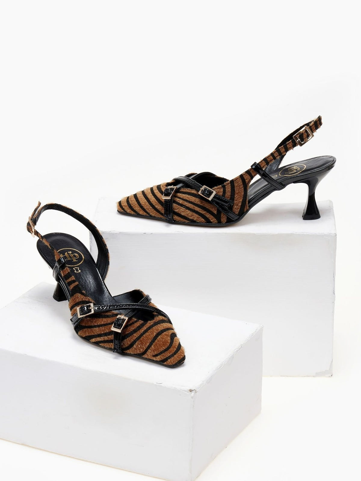 Γόβες μυτερές slingback από συνθετικό ponyskin TFP - Μαύρο/Μπεζ - thefashionproject.gr - TFP