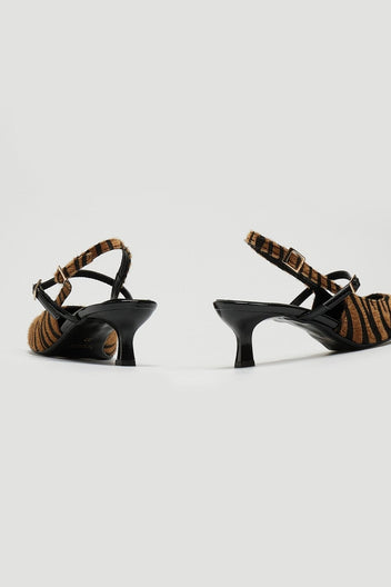 Γόβες μυτερές slingback από συνθετικό ponyskin TFP - Μαύρο/Μπεζ - thefashionproject.gr - TFP