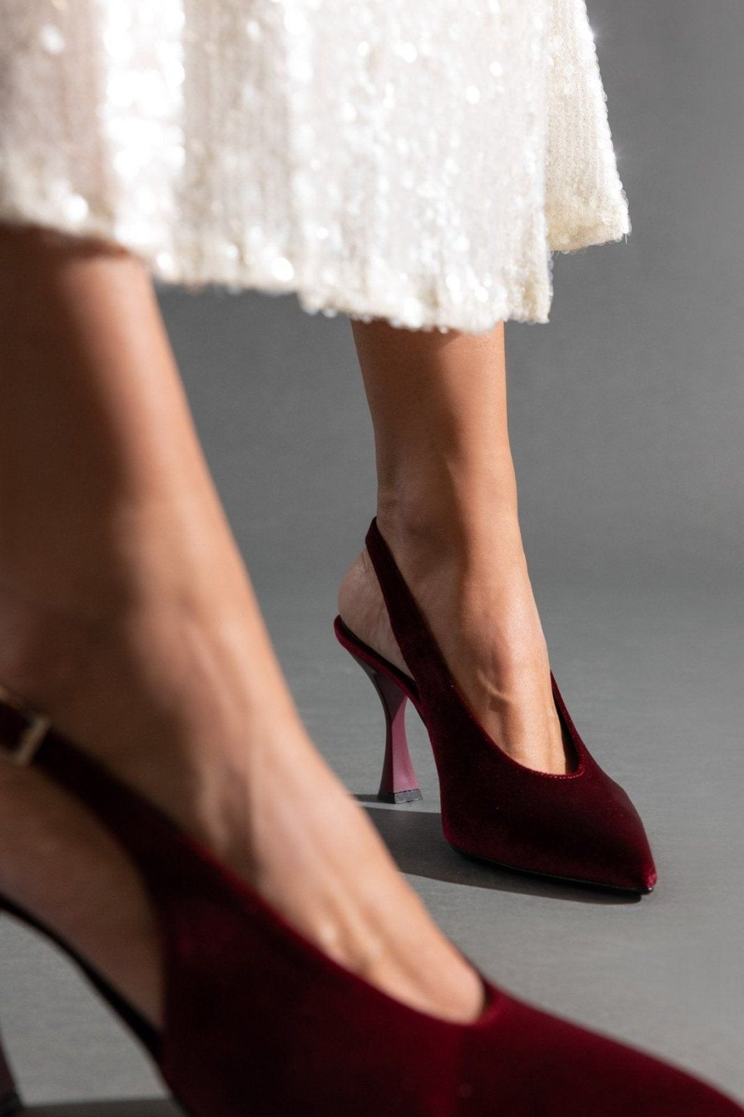 Γόβες μυτερές slingback από velvet ύφασμα TFP - Burgundy - thefashionproject.gr - TFP