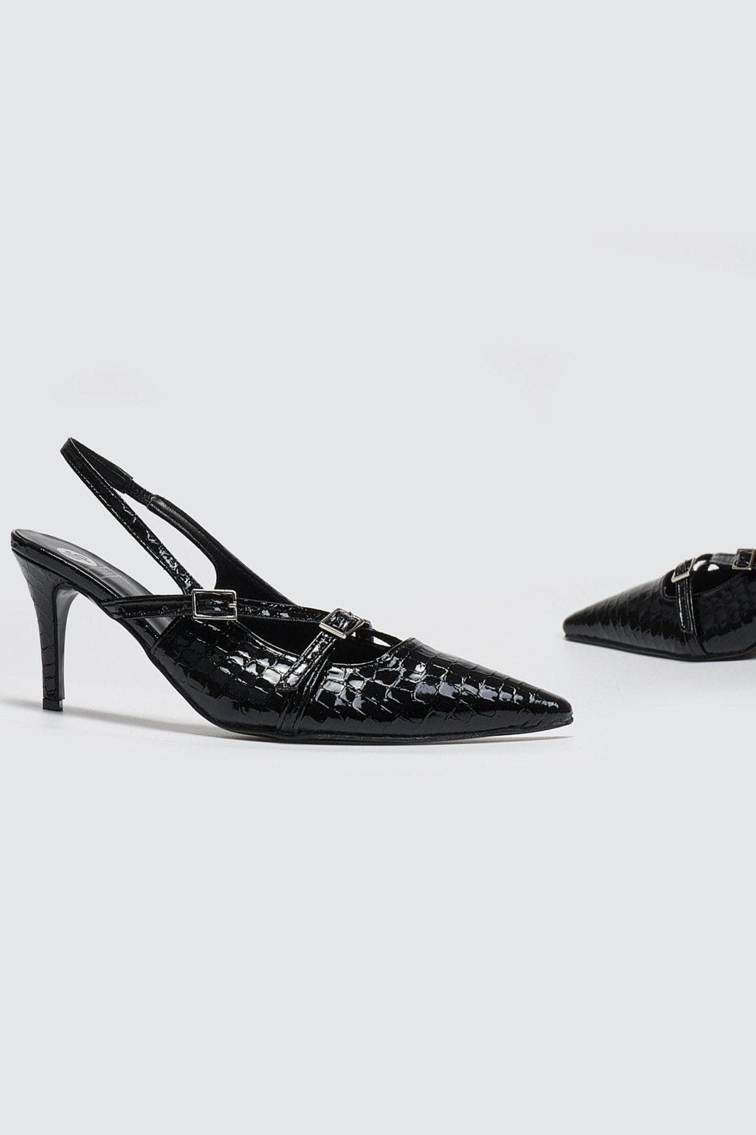 Γόβες μυτερές slingback λουστρίνι TFP - Μαύρο - thefashionproject.gr - TFP