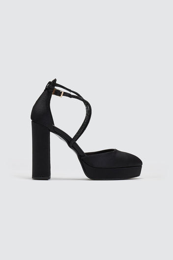 Γόβες σατέν με φιάπα και στρας TFP - Μαύρο - thefashionproject.gr - TFP