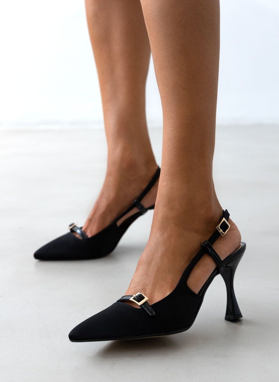 Γόβες σατέν μυτερές TFP - Μαύρο - thefashionproject.gr - TFP