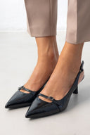 Γόβες slingback λουστρίνι με print TFP - Μαύρο - thefashionproject.gr - TFP