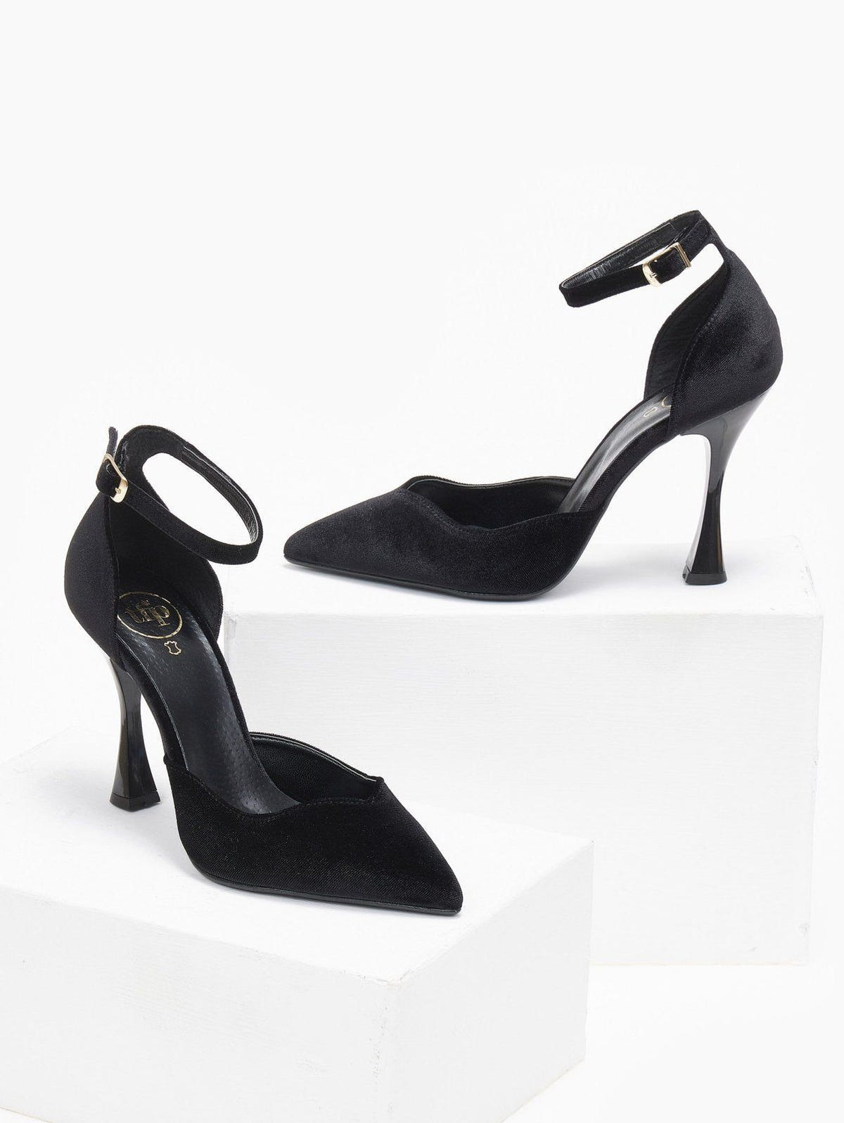 Γόβες velvet με μπαρέτα TFP - Μαύρο - thefashionproject.gr - TFP