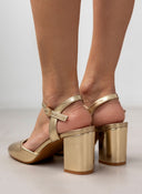 Γόβες με μπαρέτα 