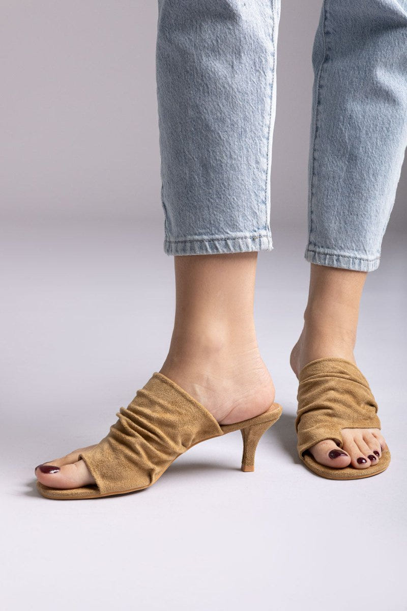 ERYNN - Kitten Heel Mules - Taupe Suede