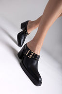 Leather Clogs with Buckle TFP - Μαύρο - thefashionproject.gr - TFP