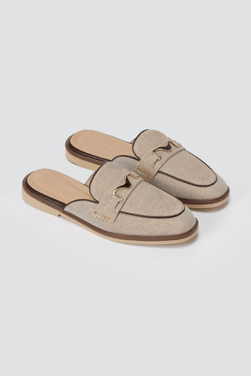 Ideal shoes - Loafer Mules Metal Detail - Taupe canvas