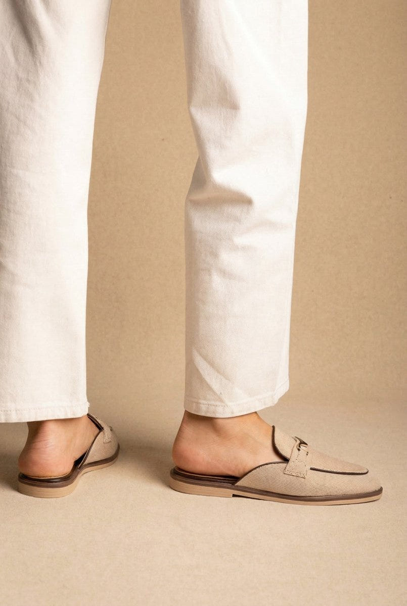 Ideal shoes - Loafer Mules Metal Detail - Taupe canvas