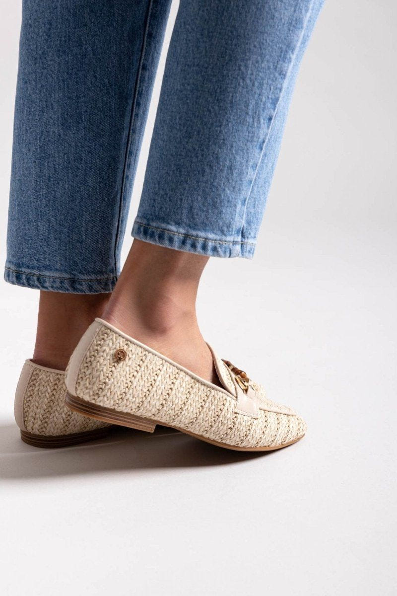 Loafers από ψάθα με πλεκτό σχέδιο Xti 143802 - Μπεζ - thefashionproject.gr - Xti Footwear
