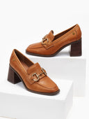 Loafers δερμάτινα με τακούνι Carmela 161127 - Κάμελ - thefashionproject.gr - CARMELA