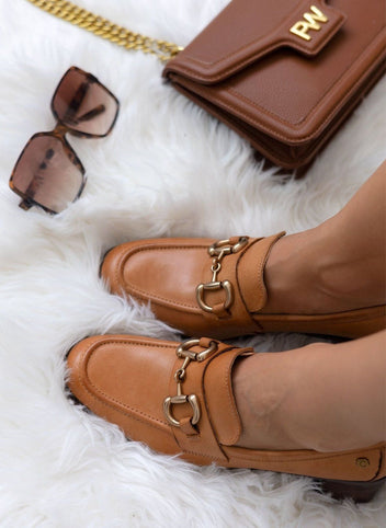 Loafers δερμάτινα με τακούνι Carmela 161127 - Κάμελ - thefashionproject.gr - CARMELA