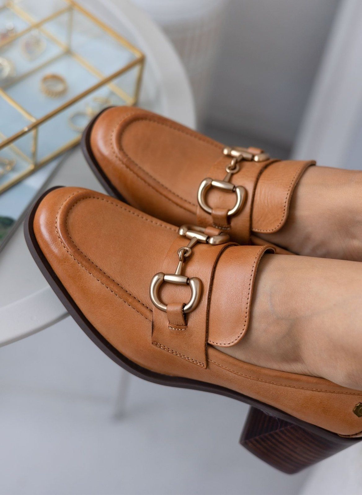 Loafers δερμάτινα με τακούνι Carmela 161127 - Κάμελ - thefashionproject.gr - CARMELA