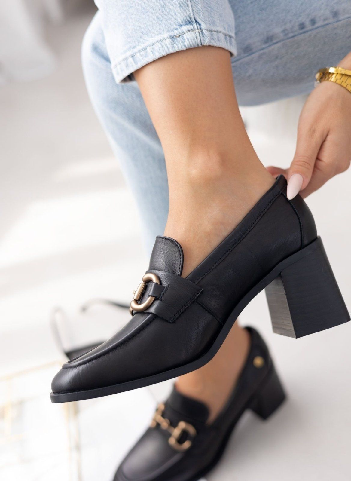Loafers δερμάτινα με τακούνι Carmela 161127 - Μαύρο - thefashionproject.gr - CARMELA