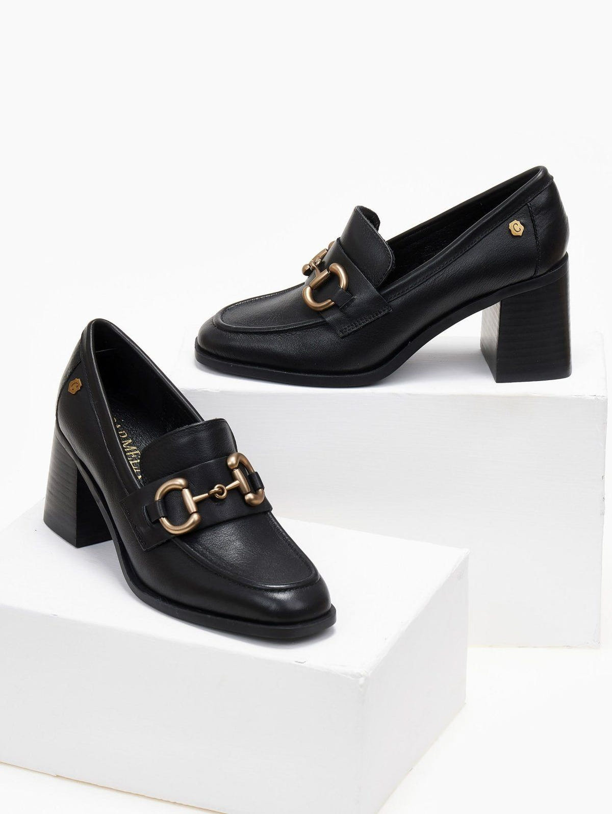 Loafers δερμάτινα με τακούνι Carmela 161127 - Μαύρο - thefashionproject.gr - CARMELA