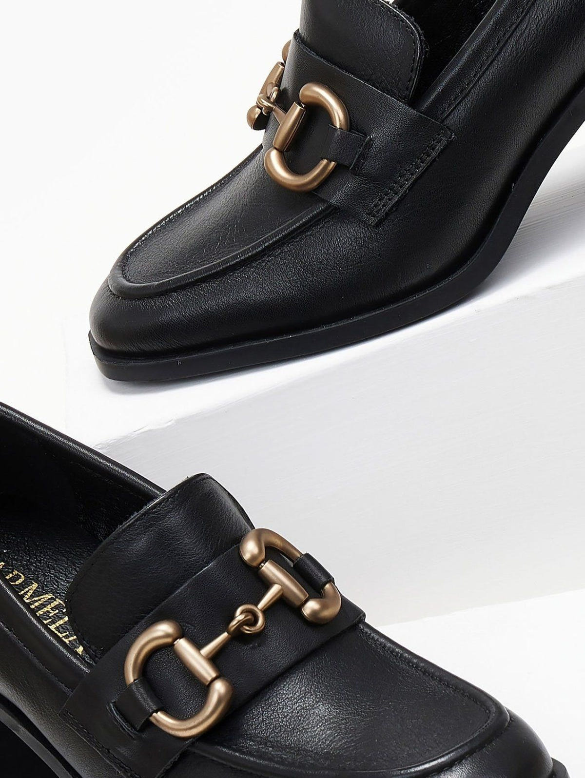Loafers δερμάτινα με τακούνι Carmela 161127 - Μαύρο - thefashionproject.gr - CARMELA