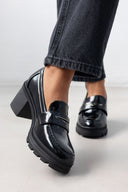 Loafers λουστρίνι με τακούνι - Μαύρο - thefashionproject.gr - Ideal shoes