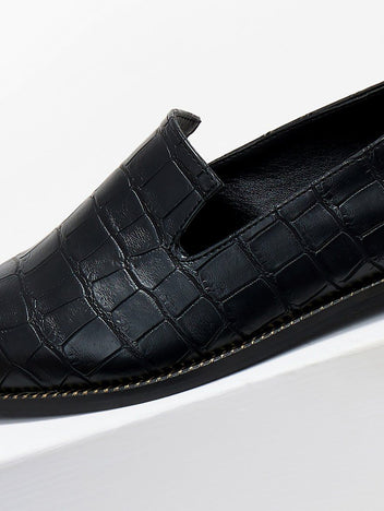 Loafers μυτερά με ανάγλυφο pattern Estil - Μαύρο - thefashionproject.gr - Estil