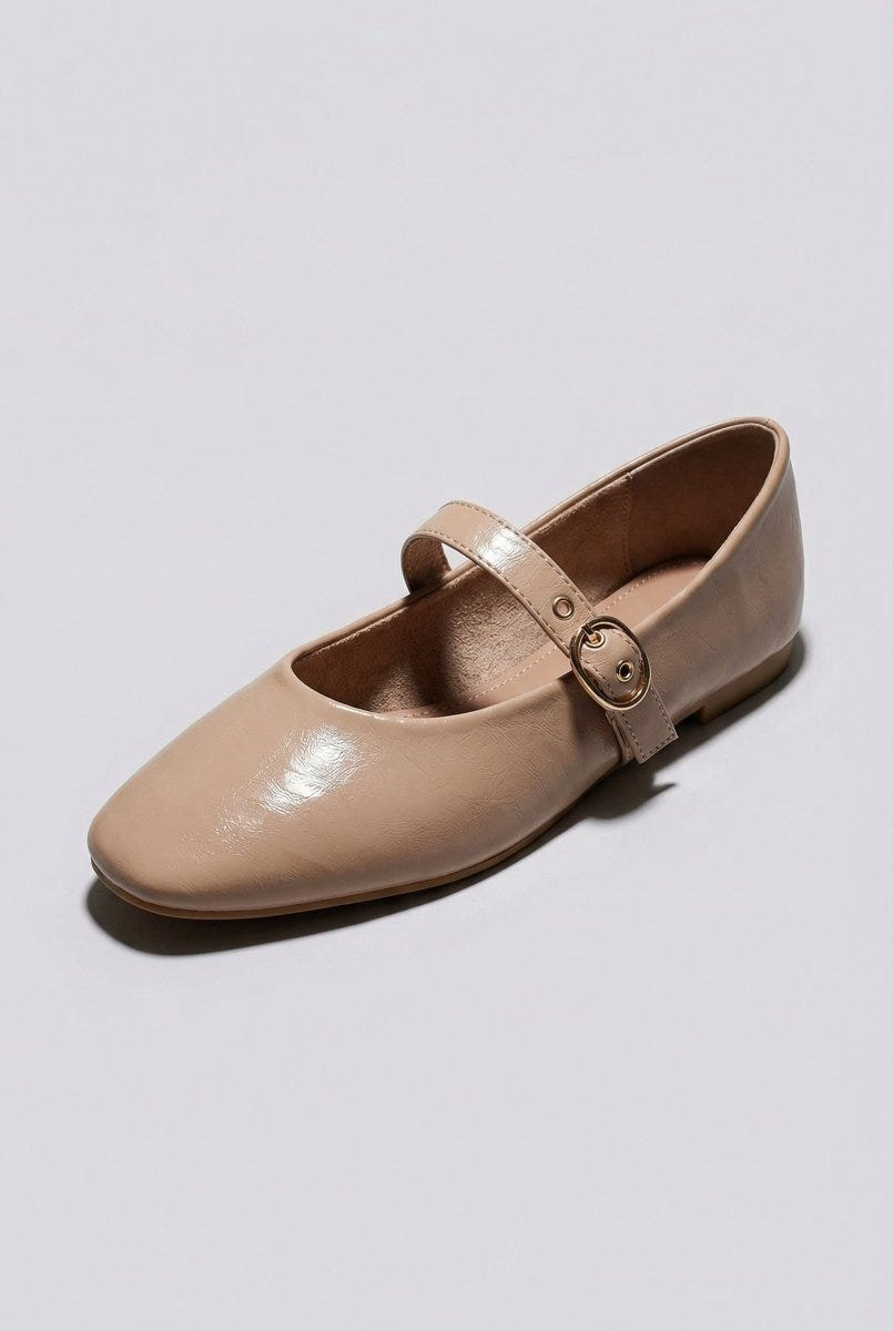 Ideal shoes - Mary Jane Ballet Flats With Buckle - Nude