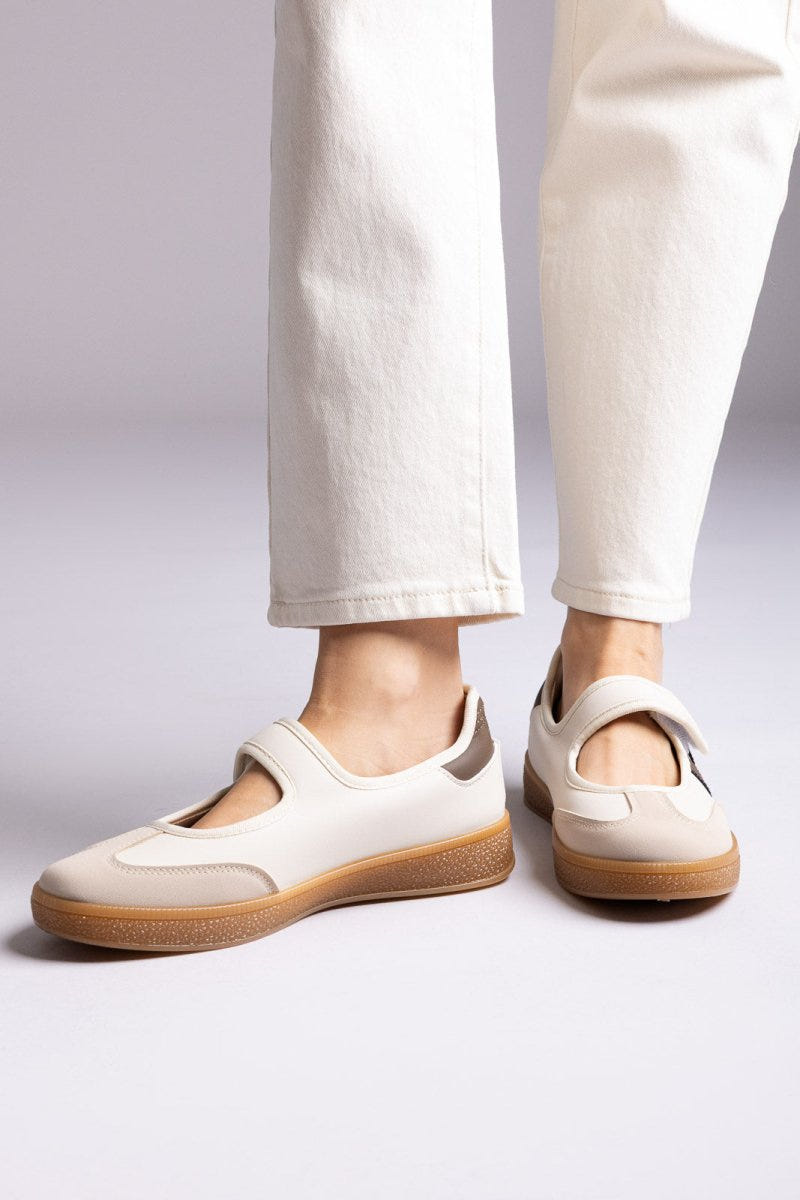 Ideal shoes - Mary Jane Sneakers - Beige Matte