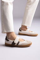 Ideal shoes - Mary Jane Sneakers - Beige Matte