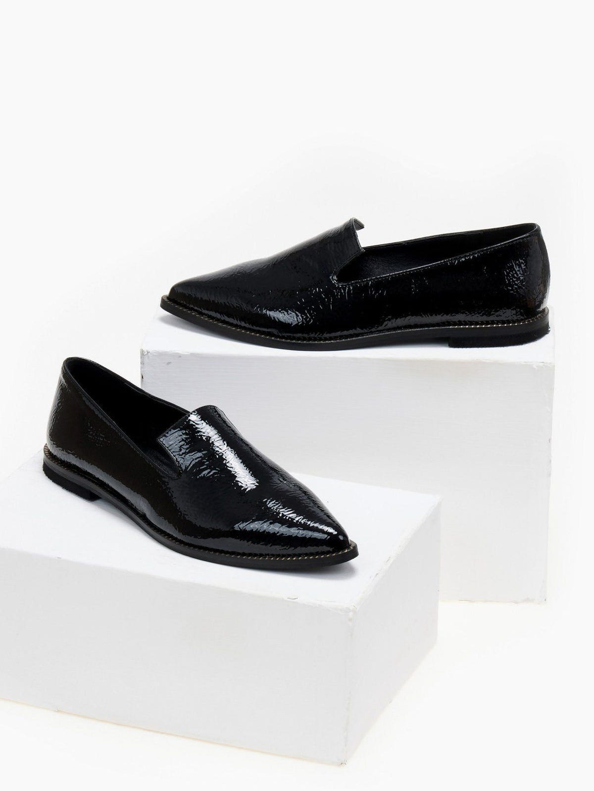 Μοκασίνια μυτερά λουστρίνι Estil - Μαύρο - thefashionproject.gr - Estil
