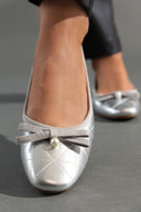 Μπαλαρίνες καπιτονέ με πέρλα ERYNN - Ασημί - thefashionproject.gr - ERYNN