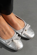 Μπαλαρίνες καπιτονέ με πέρλα ERYNN - Ασημί - thefashionproject.gr - ERYNN