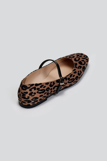Μπαλαρίνες Mary Jane σατέν με print TFP - Leopard - thefashionproject.gr - TFP