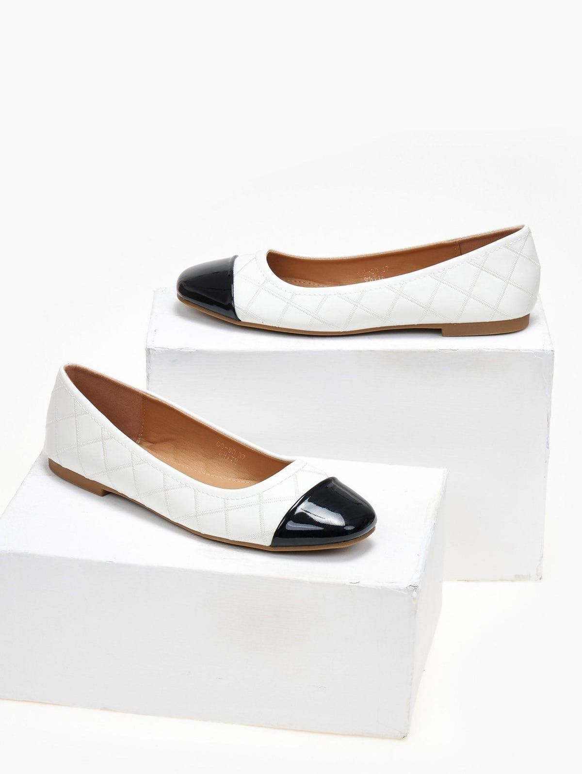 Μπαλαρίνες με καπιτονέ σχέδιο Erynn - Λευκό - thefashionproject.gr - ERYNN
