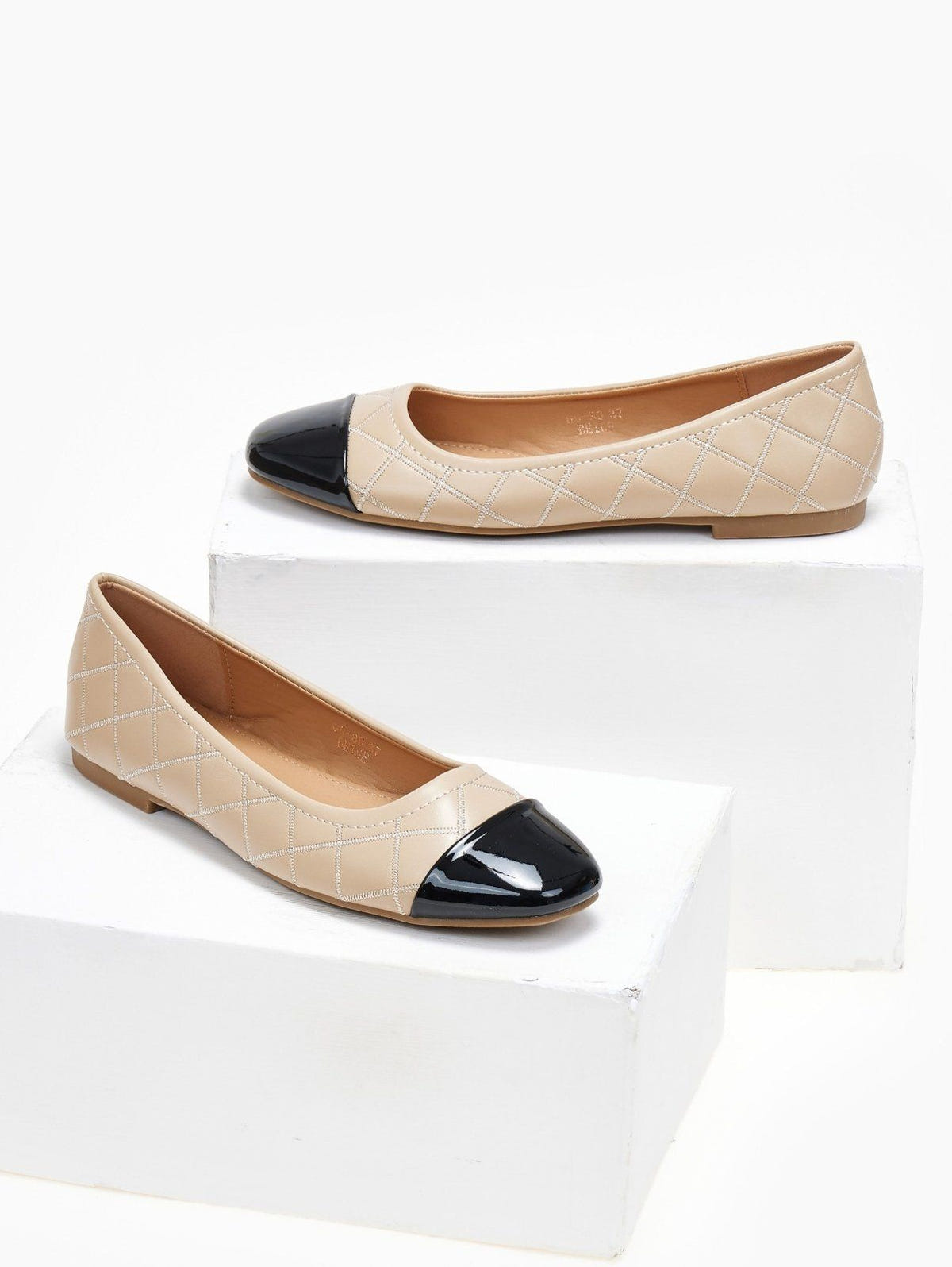 Μπαλαρίνες με καπιτονέ σχέδιο Erynn - Μπεζ - thefashionproject.gr - ERYNN