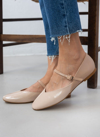 Μπαλαρίνες με λουράκι λουστρίνι TFP - Nude - thefashionproject.gr - TFP