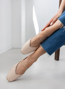 Μπαλαρίνες με λουράκι λουστρίνι TFP - Nude - thefashionproject.gr - TFP