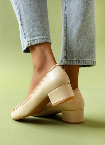 Μπαλαρίνες με τακούνι - Μπεζ - thefashionproject.gr - CM Paris