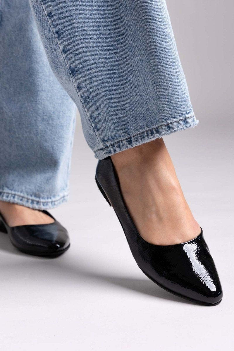 Μπαλαρίνες μυτερές λουστρίνι Estil - Μαύρο - thefashionproject.gr - Estil
